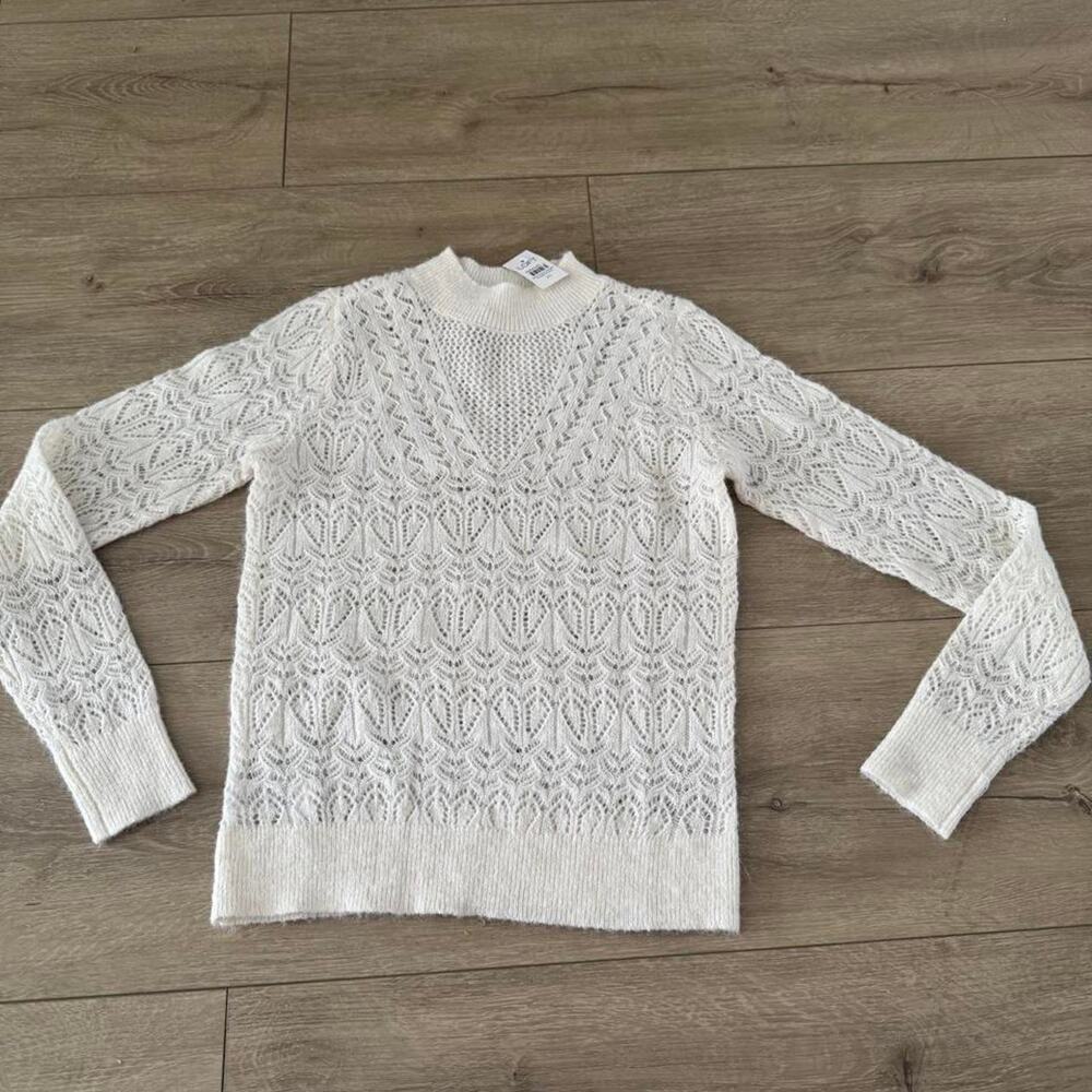 Loft white sweater size xs